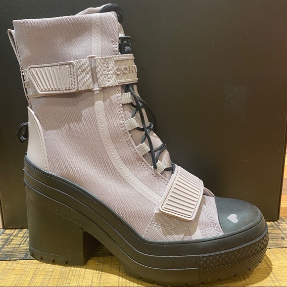 Converse Love Fearlessly CTAS GR82 Sneaker Boots Size 6 - Picture 6 of 8